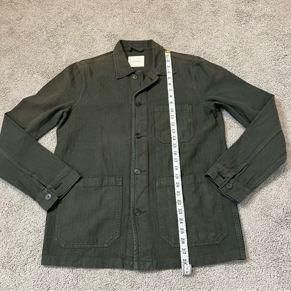 A Day’s March Men’s Cotton Original Herringbone Overshirt in Olive. Size Medium - Picture 12 of 13